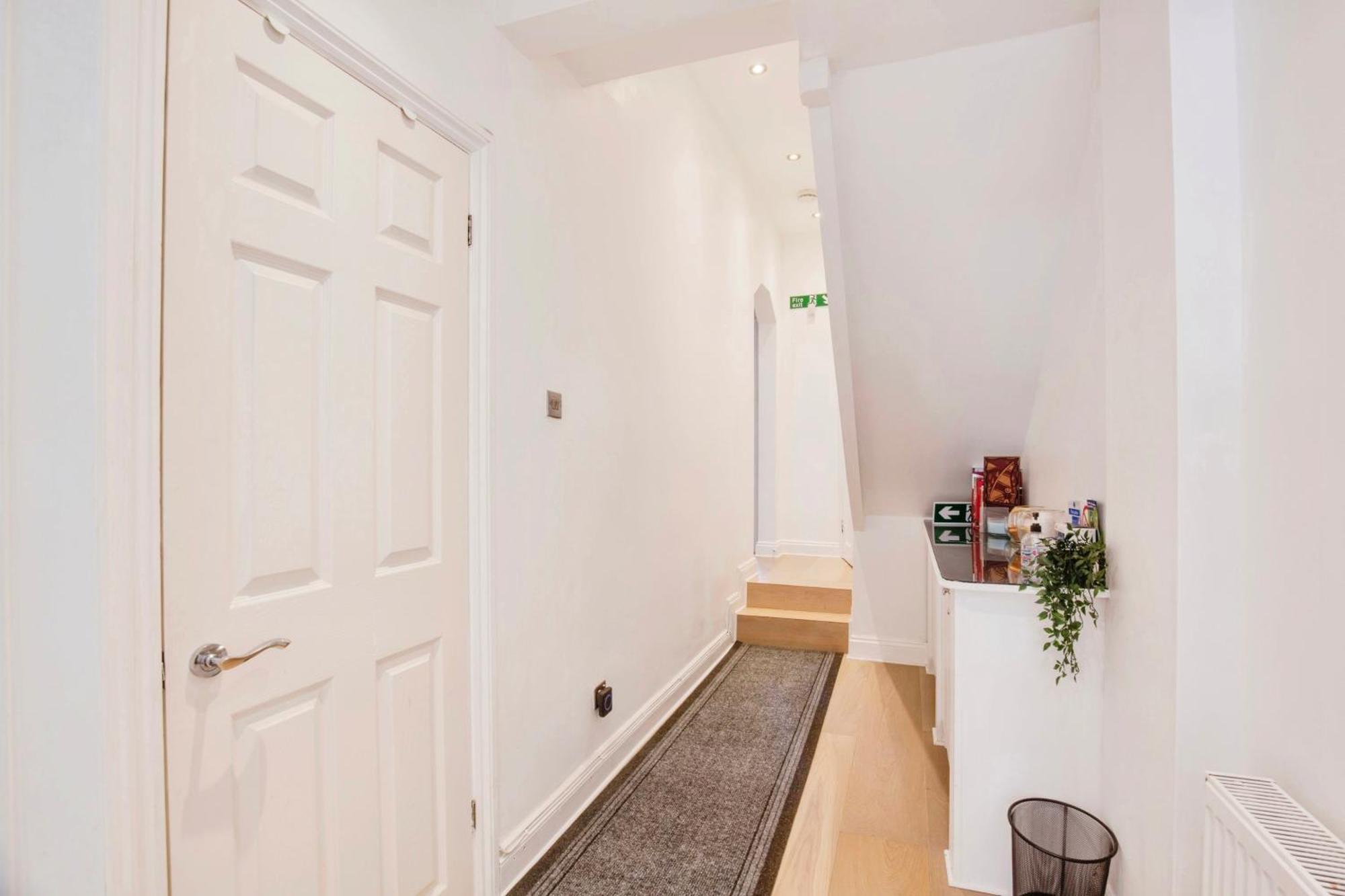 Lovely 2 Bedroom Ground Floor Flat With Garden. Londra Exterior foto