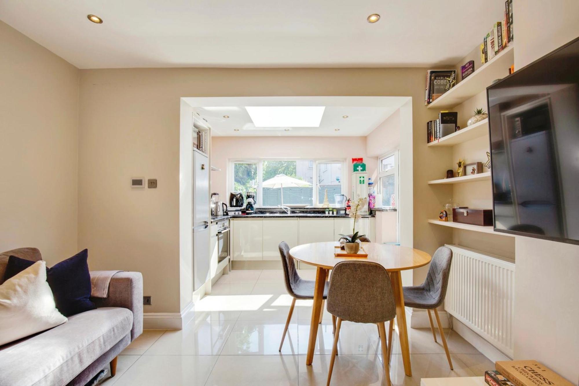 Lovely 2 Bedroom Ground Floor Flat With Garden. Londra Exterior foto